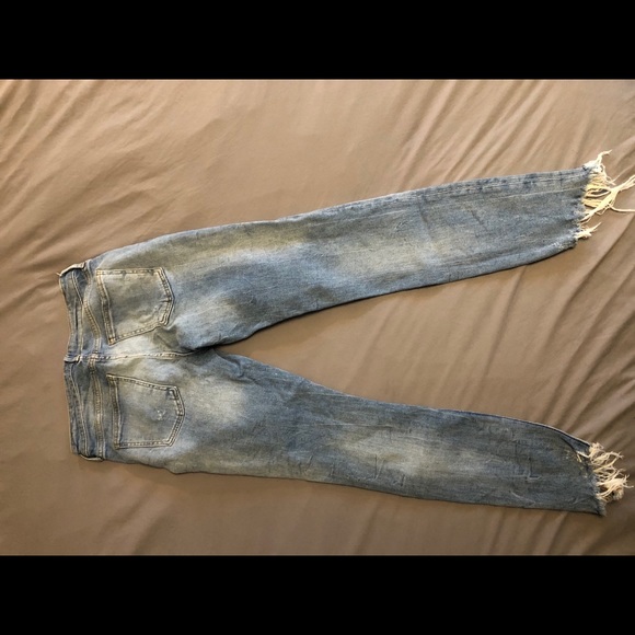 Light wash distressed skinny jeans - Picture 2 of 4